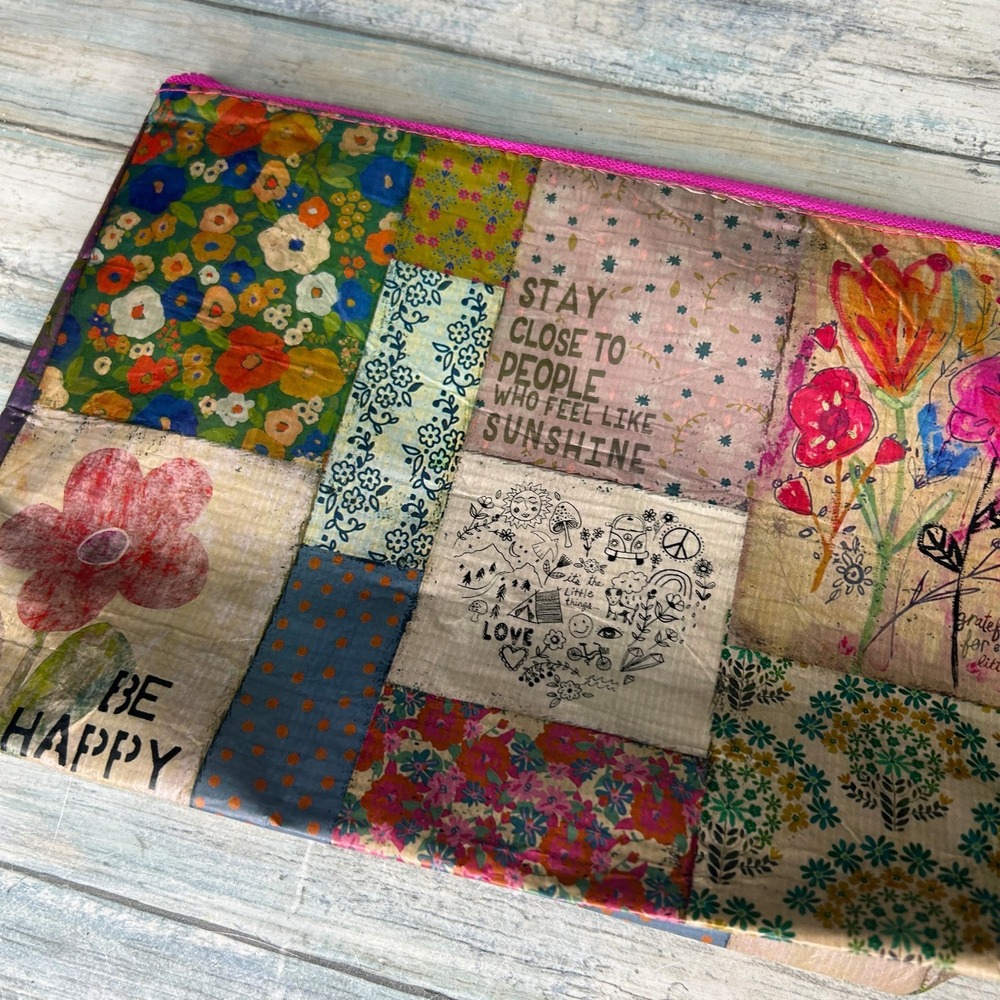 Natural Life Zip Pouch Recycled Plastic Bottles Bag Cosmetic Bag Wet Floral - Picture 3 of 8